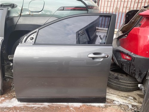 2023 Kia Stonic Sol Ön Kapı 