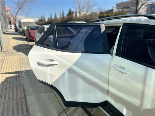 2023 Kia Stonic Sağ Arka Kapı (Dolu)