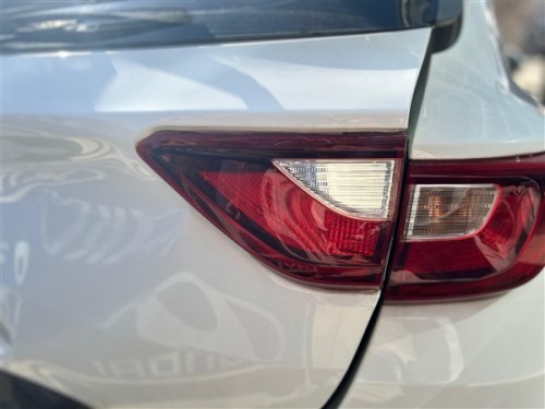 2023 Kia Stonic Sağ İç Stop 