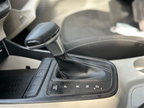 2021 Hyundai İ20 Vites Topuzu Ve Çerçevesi 