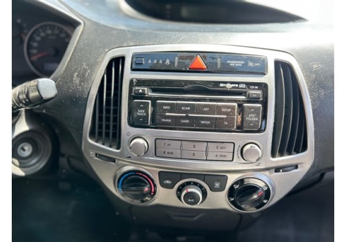 2012-2014 Hyundai İ20 Teyp