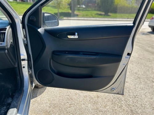 2012-2014 Hyundai İ20 Sağ Ön Kapı Döşemesi 