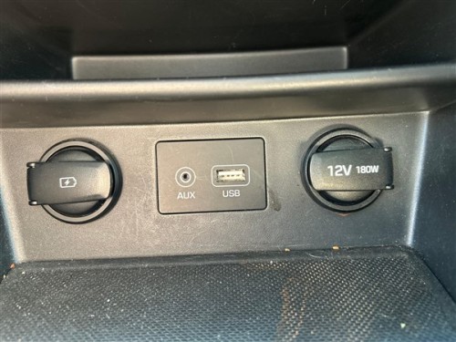 2020 Hyundai Kona USB Girişi Ve Çakmaklık 
