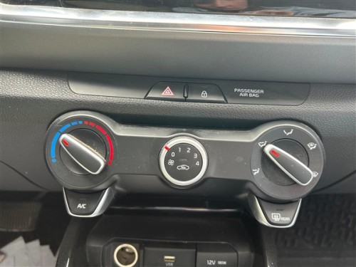 2022 Kia Stonic Klima Paneli