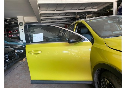 2023 Kia Xceed Sağ Ön Kapı 