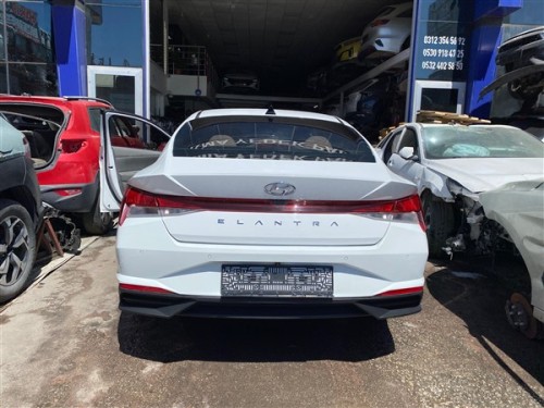 2022 Hyundai Elantra Komple Arka 