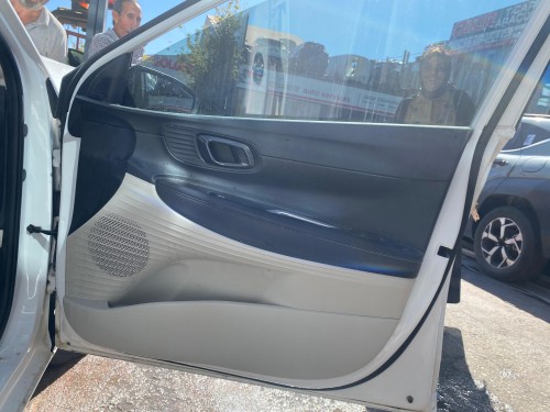 2024 Hyundai İ20 Sağ Ön Kapı Döşemesi