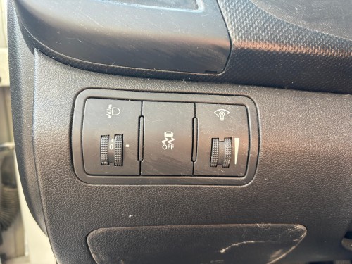 2012 Hyundai Accent Blue Sis Düğmeleri 