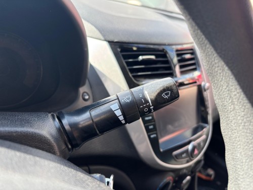 2012 Hyundai Accent Blue Silgi Sinyal Kolu 