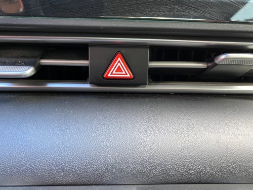 2021 Hyundai Elantra Dörtlü Flaşör Düğmesi