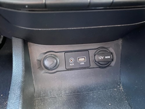 2015 Hyundai İ20 Usb Girişi Ve Çakmaklık 