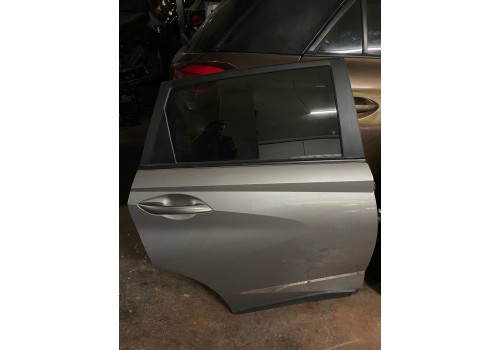 20024 Hyundai Bayon Sağ Arka Kapı Hatasız 20024 Hyundai Bayon Sağ Arka Kapı Hatasız