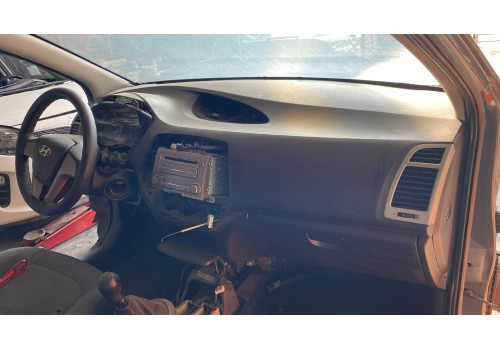 2011 Hyundai İ20 Ön Göğüs Set 2011 Hyundai İ20 Ön Göğüs Set