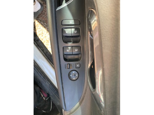 2022 Hyundai Bayon Dörtlü Cam Düğmesi 