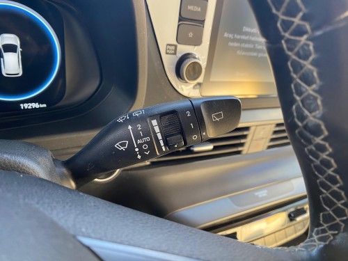 2022 Hyundai Bayon Silgi Sinyal Kolu