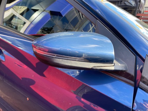 2025 Hyundai Bayon Elektrikli Sinyalli Katlanır Sağ Ayna