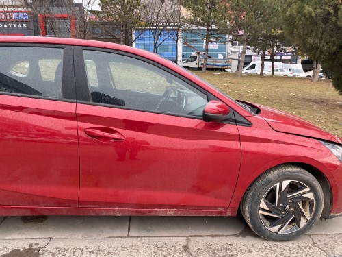 2022 Hyundai İ20 Sağ Ön Kapı 