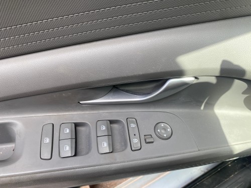 2022 Hyundai Elantra Dörtlü Cam Düğmesi 