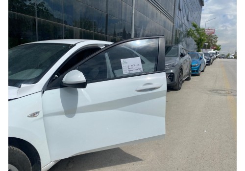 2022 Hyundai Elantra Sol Ön Kapı