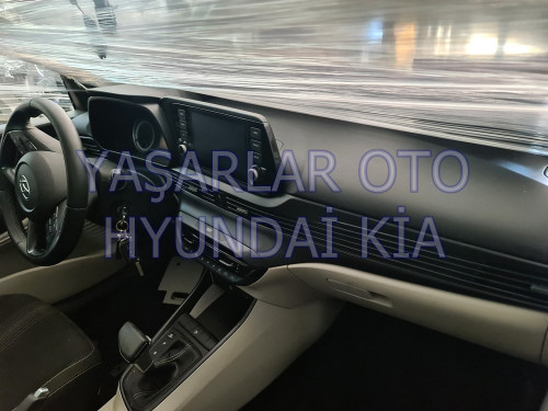 Hyundai Bayon Ön Göğüs