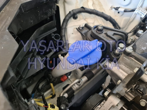 Hyundai Bayon Cam Suyu Haznesi