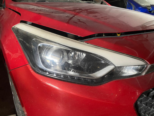 2015-2020 HYUNDAİ İ20 SAĞ LEDLİ FAR 
