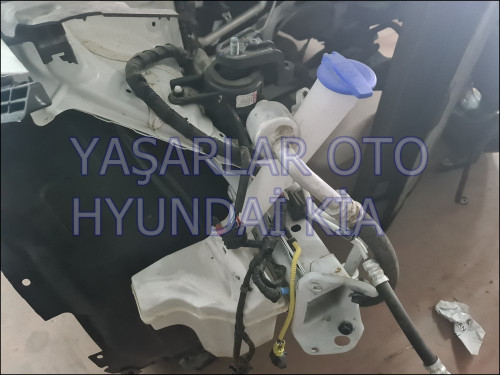 Hyundai Bayon Cam Silecek Bidonu